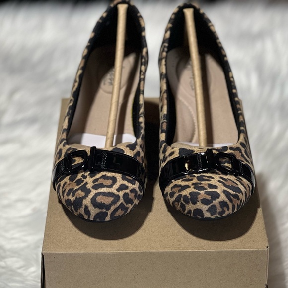 New clarks women Flores Tulip Wedge Pump - Picture 5 of 16